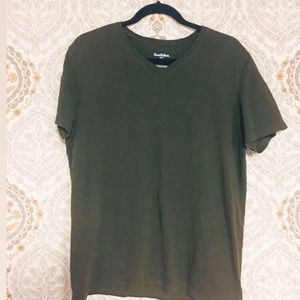 Good fellow & Co olive green men’s tee-shirt